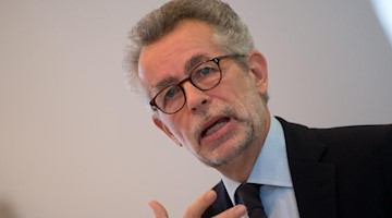 dpa / Arno Burgi